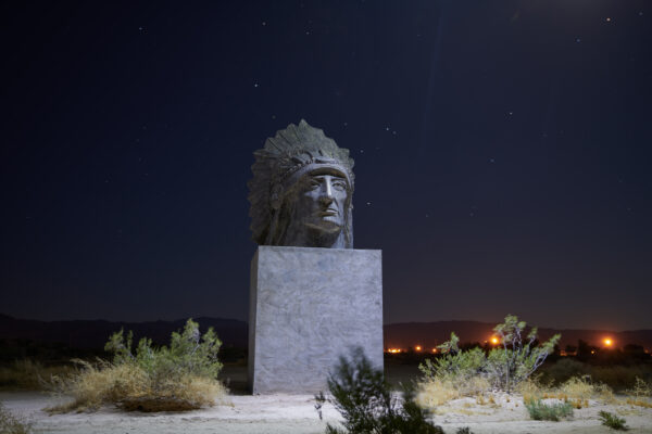 Tượng ông Crazy Horse trong Công viên Điêu khắc Tự do, sa mạc Mojave, Quận San Bernardino, California. (Ảnh: Đăng dưới sự cho phép của anh Jonas Yuan)