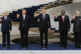 (Từ trái sang) Tổng thống Nga Vladimir Putin, Chủ tịch Trung Quốc Tập Cận Bình, Tổng thống Brazil Jair Bolsonaro, Tổng thống Nam Phi Cyril Ramaphosa, và Thủ tướng Ấn Độ Narendra Modi chụp ảnh chung trong Hội nghị thượng đỉnh BRICS lần thứ 11 tại Brazil, hồi tháng 11/2019. (Ảnh: Sergio Lima/AFP qua Getty Images)