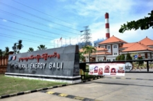 Nhà máy phát điện Celukan Bawang 2 do Trung Quốc tài trợ ở Singaraja trên đảo nghỉ dưỡng Bali của Indonesia vào ngày 29/10/2020. (Ảnh: Sonny Tumbelaka/AFP qua Getty Images)