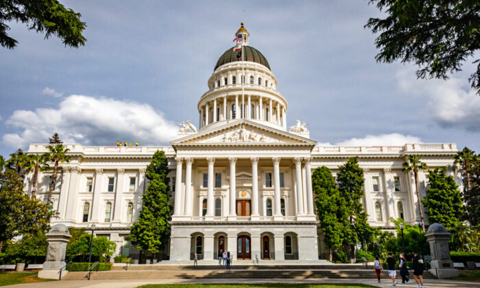 9 luật gây tranh cãi của California sẽ có hiệu lực từ ngày 01/01