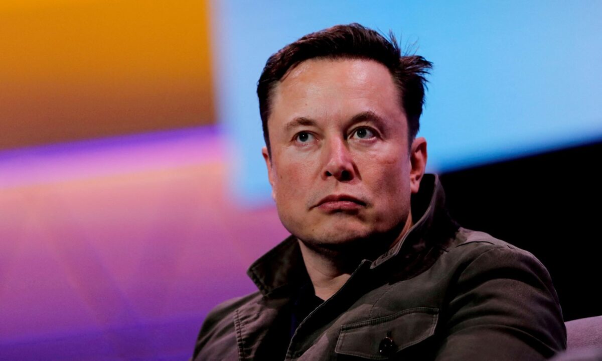Giám đốc điều hành Tesla, ông Elon Musk, trình bày tại một hội nghị trò chơi ở Los Angeles, California, vào ngày 13/06/2019. (Ảnh: Mike Blake/Reuters)
