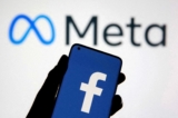Hình minh họa của một chiếc điện thoại thông minh có logo của Facebook cùng với logo thương hiệu mới Meta được chụp vào ngày 28/10/2021. (Ảnh: Dado Ruvic/Reuters)