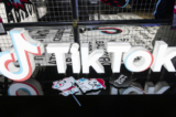 Bảng ký hiệu được hiển thị tại sự kiện TikTok Creator’s Lab 2019 do Công ty Bytedance tổ chức ở Tokyo, Nhật Bản, vào ngày 16/02/2019. (Ảnh: Shiho Fukada/Bloomberg)