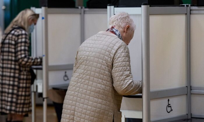 Massachusetts: Tái kiểm đếm phiếu lật ngược kết quả bầu cử giữa kỳ từ Đảng Cộng Hòa sang Đảng Dân Chủ với 1 phiếu bầu