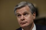 Giám đốc FBI Christopher Wray chuẩn bị điều trần trước Ủy ban An ninh Nội địa Hạ viện tại Tòa nhà Văn phòng Hạ viện Cannon trên Capitol Hill ở Hoa Thịnh Đốn hôm 15/11/2022. (Ảnh: Chip Somodevilla/Getty Images)