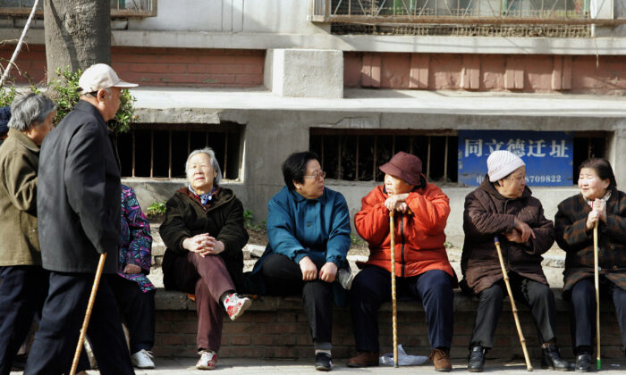 Hơn 45 triệu người cao niên Trung Quốc cần được chăm sóc trong bối cảnh xu hướng lão hóa cao
