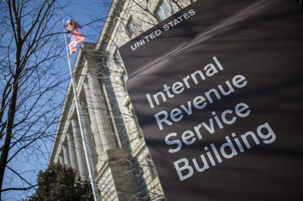 Tòa nhà Sở Thuế vụ (IRS) ở Hoa Thịnh Đốn hôm 19/02/2014. (Ảnh: Jim Watson/AFP/Getty Images)