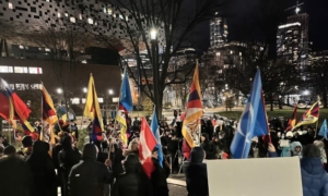 ‘Hãy tiếp tục đấu tranh’: Cuộc tập hợp ở Toronto được tổ chức để ủng hộ người biểu tình ở Trung Quốc