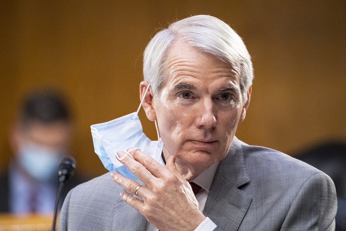 Thượng nghị sĩ Rob Portman (Cộng Hòa-Ohio) tại Capitol Hill ở Hoa Thịnh Đốn, vào ngày 09/06/2020. (Ảnh: Caroline Brehman/Pool/Getty Images)