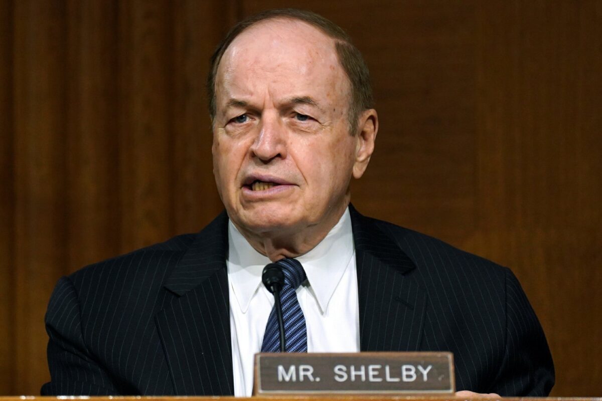 Thượng nghị sĩ Richard Shelby (Cộng Hòa-Alabama) tại Capitol Hill ở Hoa Thịnh Đốn vào ngày 24/09/2020. (Ảnh: Toni L. Sandys/The Washington Post via AP)