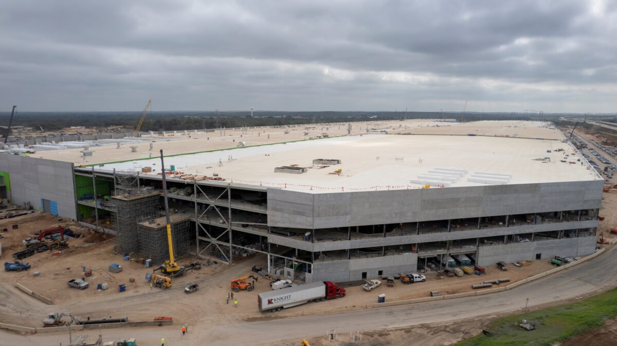 Toàn cảnh công trường xây dựng Tesla Gigafactory ở Austin, Texas, vào ngày 25/10/2021. (Ảnh: Mike Blake/Reuters)