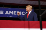 Cựu Tổng thống Donald Trump nói chuyện với những người ủng hộ tại một cuộc tập hợp ở Wilkes-Barre, Pennsylvania, hôm 03/09/2022. (Ảnh: Spencer Platt/Getty Images)