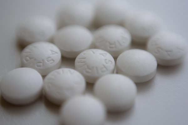 Những viên thuốc aspirin ở New York. (Ảnh: Patrick Sison/File Photo qua AP)