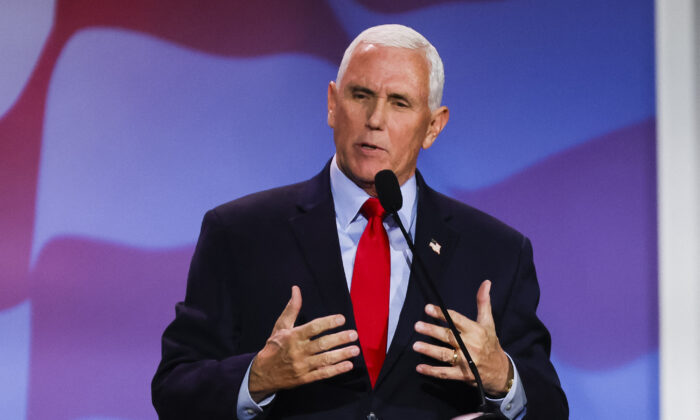 Phát ngôn viên: Ông Mike Pence đã không nộp hồ sơ tranh cử tổng thống