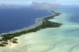 Tarawa, trên đảo Kiribati ở Thái Bình Dương, được nhìn từ trên cao vào ngày 02/10/2013. (Ảnh: Richard Vogel/AP Photo)