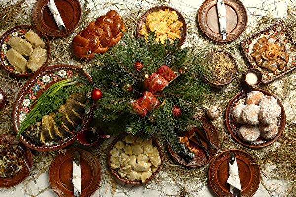 Bữa tối Giáng Sinh ở các quốc gia trên khắp thế giới (Phần 2)