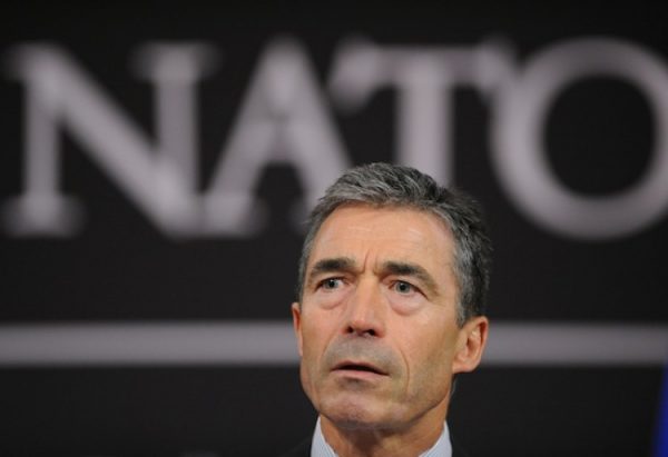 Tổng thư ký Tổ chức Hiệp ước Bắc Đại Tây Dương (NATO) Anders Fogh Rasmussen trong một cuộc họp báo vào ngày 08/06/2022, trước thềm hội nghị của các bộ trưởng quốc phòng NATO tại trụ sở của tổ chức ở Brussels. (Ảnh: John Thys/AFP/Getty Images)