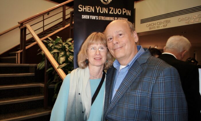 ‘Thật đúng lúc cho thế giới này’ biết về Shen Yun, một nghệ sĩ chia sẻ