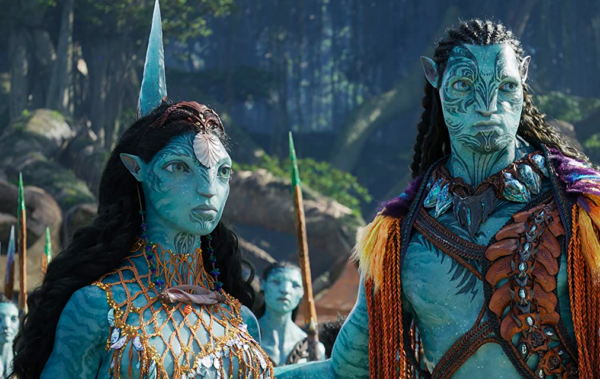 Thủ lĩnh chiến binh cùng với nữ hoàng của mình trong “Avatar: The Way of Water.” (Ảnh: 20th Century Studios)