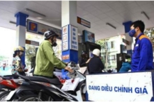 Việt Nam: Giá dầu giảm mạnh trong lần điều chỉnh thứ 3 năm 2023