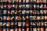 Bức tường 'The Faces of Fentanyl' (Những khuôn mặt của Fentanyl) hiển thị hình ảnh những người Mỹ mất mạng vì dùng fentanyl quá liều, tại trụ sở của Cơ quan Phòng chống Ma túy (DEA) ở Arlington, Virginia, hôm 13/07/2022. (Ảnh: Agnes Bun/AFP/Getty Images)