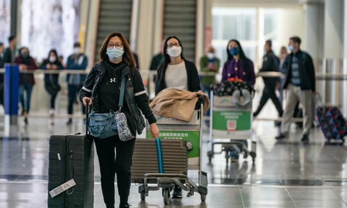 Chuyên gia: Trung Quốc cố tình cho người dân nhiễm COVID để đạt miễn dịch cộng đồng