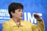 Giám đốc điều hành IMF Kristalina Georgieva dự một cuộc thảo luận với các tổ chức xã hội dân sự tại trụ sở IMF ở Hoa Thịnh Đốn hôm 10/10/2022. (Ảnh: Drew Angerer/Getty Images)