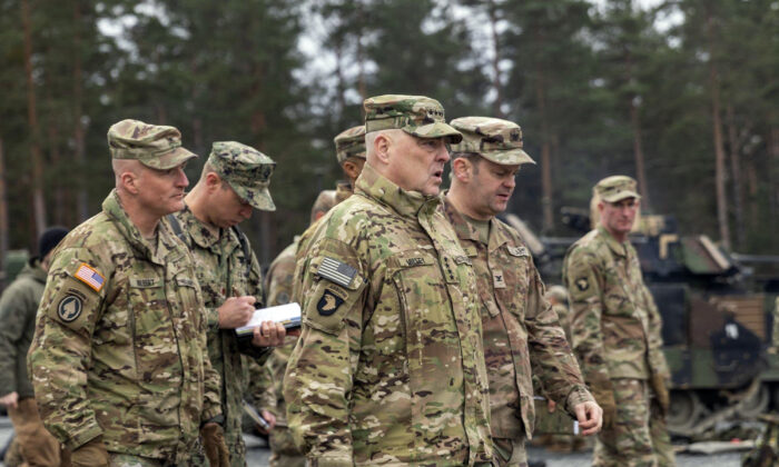 Các chỉ huy quân sự hàng đầu của Hoa Kỳ, Ukraine gặp mặt trực tiếp lần đầu tiên