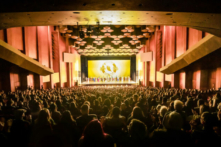 Nghệ thuật Biểu diễn Shen Yun mang đến hy vọng, và truyền cảm hứng cho khán giả