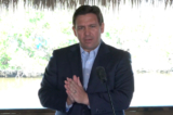 Thống đốc Florida Ron DeSantis công bố chi tiêu trong nhiệm kỳ tới của ông cho việc phục hồi Everglades và các dự án về chất lượng nước khác ở Bonita Springs, Florida, hôm 10/01/2023. (Ảnh do Văn phòng Thống đốc Florida cung cấp)