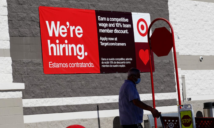 Nền kinh tế Hoa Kỳ có thêm 223,000 việc làm mới khi thị trường lao động tiếp tục chậm lại