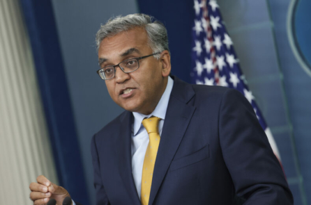 Quan chức Y tế Tòa Bạch Ốc: Không có nghiên cứu nào cho thấy ‘đeo khẩu trang có hiệu quả’ với COVID-19