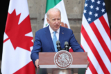 Tổng thống Hoa Kỳ Joe Biden trình bày trước giới truyền thông trong khuôn khổ Hội nghị Thượng đỉnh các Nhà Lãnh đạo Bắc Mỹ năm 2023 ở Palacio Nacional hôm 10/01/2023, tại thành phố Mexico, Mexico. (Ảnh: Hector Vivas/Getty Images)