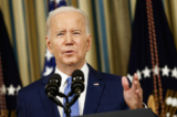 Tổng thống Joe Biden có bài diễn thuyết tại Phòng Quốc Yến tại Tòa Bạch Ốc hôm 09/11/2022. (Ảnh: Samuel Corum/Getty Images)