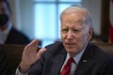 Tổng thống Joe Biden trình bày trong một cuộc họp nội các tại Tòa Bạch Ốc ở Hoa Thịnh Đốn hôm 05/01/2023. (Ảnh: Drew Angerer/Getty Images)