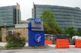 Trụ sở của Trung tâm Kiểm soát và Phòng ngừa Dịch bệnh (CDC) tại Atlanta, Georgia, vào ngày 23/04/2020. (Ảnh: Tami Chappell/AFP qua Getty Images)