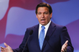 Thống đốc Florida Ron DeSantis tại Las Vegas, Nevada, hôm 19/11/2022. (Ảnh: Wade Vandervort/AFP qua Getty Images)