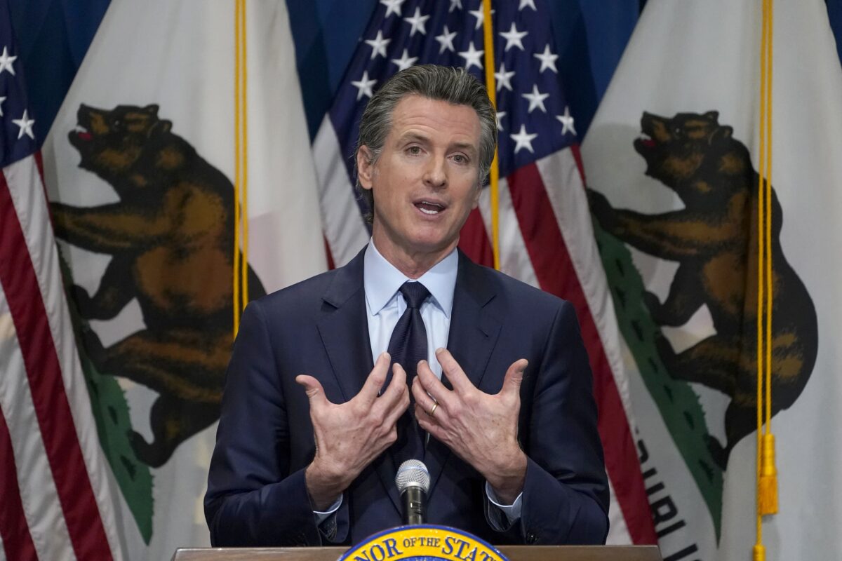 Dự thảo ngân sách năm 2023 của California: Khó khăn đang đến