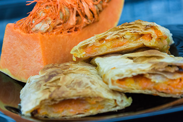 Bundevara là một loại bánh bí ngô của Serbia làm từ vỏ bánh Phyllo. (Ảnh: Shutterstock)