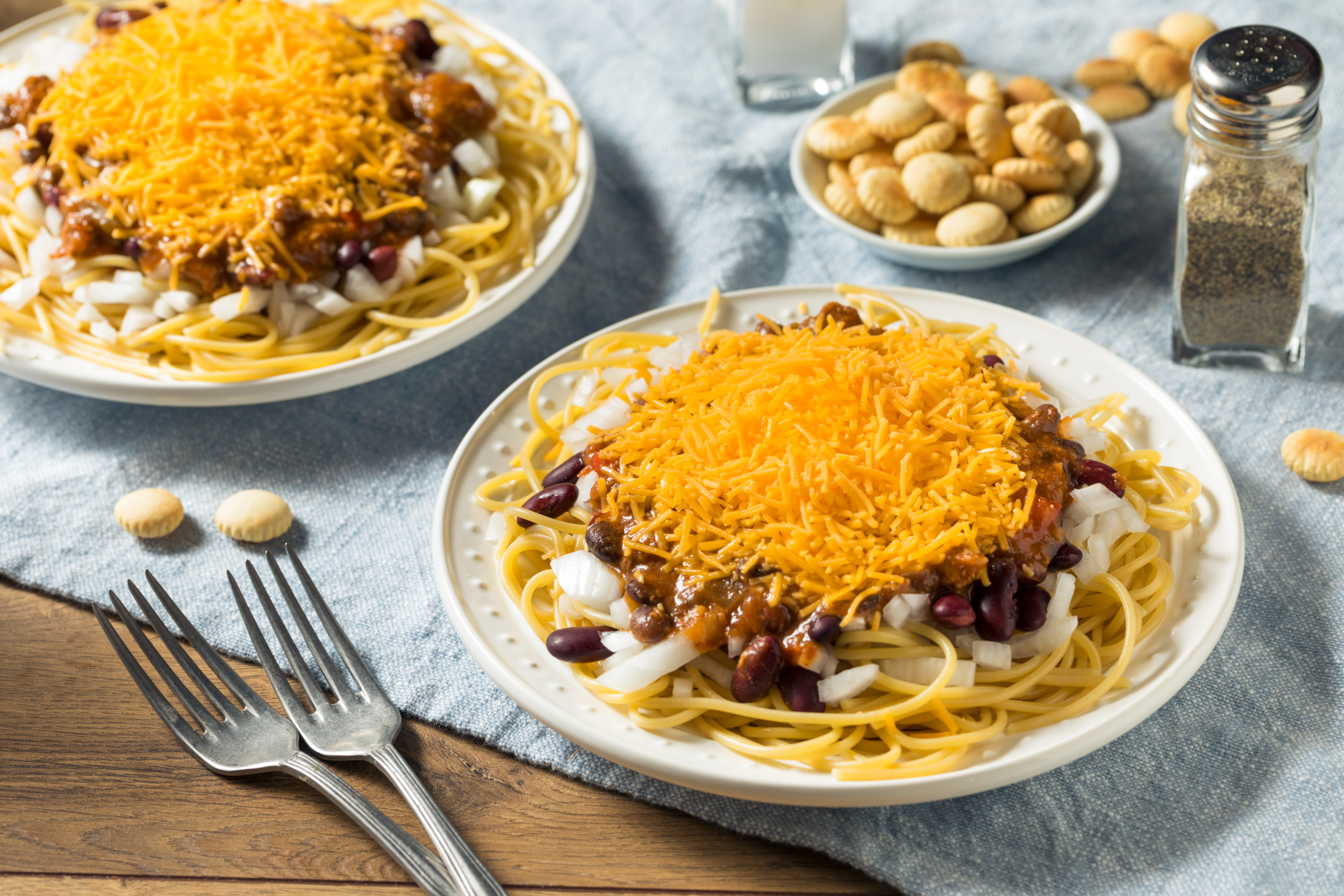 Mỳ ý với sốt Cincinnati Chili. (Ảnh: Shutterstock)