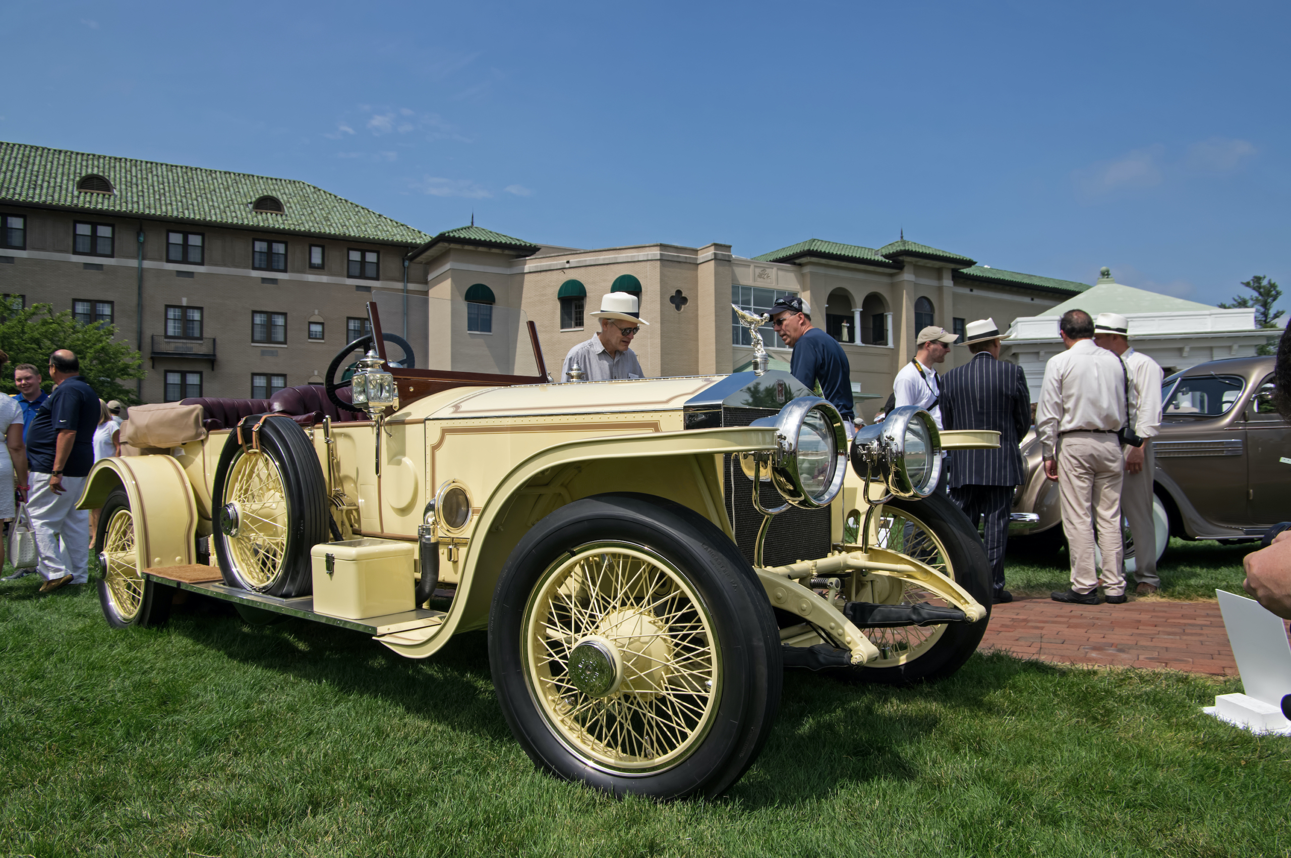 Một chiếc Silver Ghost đời 1913 của hãng Rolls Royce được trưng bày tại Triển lãm The Elegance at Hershey. (Ảnh: Michael G McKinne/Shutterstock)