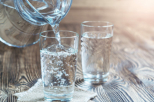 Việc cung cấp đủ nước thậm chí còn quan trọng hơn so với trước đây. (SedovaY/Shutterstock)