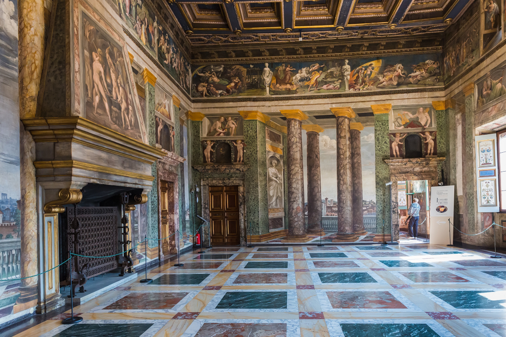 Biệt thự Farnesina được đặt tên theo người chủ sở hữu có tên Cardinal Alessandro Farnese. (Ảnh: Anna Pakutina/Shutterstock)