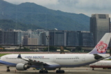 Một phi cơ chở khách của China Airlines tại Phi trường Tùng Sơn Đài Bắc ở Đài Bắc, Đài Loan, vào ngày 8/06/2020. (Ảnh: Ann Wang/Reuters)