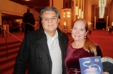 Ông Manny Romero và bà Olga Montoya thưởng thức Nghệ thuật Biểu diễn Shen Yun tại Nhà hát Opera Trung tâm Kennedy hôm 26/01/2023. (Ảnh: Weiyong Zhu/The Epoch Times)