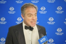 Shen Yun mang đến ‘Thông điệp rất hay’ cho một người chủ trì chương trình phát thanh