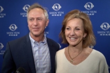 Một giám đốc bảo tàng tìm thấy những giá trị quan trọng ở Shen Yun