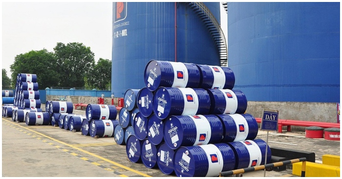 Việt Nam chi gần 1 tỷ USD cho nhập xăng dầu tháng một