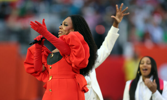 Quốc ca của người Mỹ gốc Phi Châu tại Super Bowl làm dấy lên tranh cãi