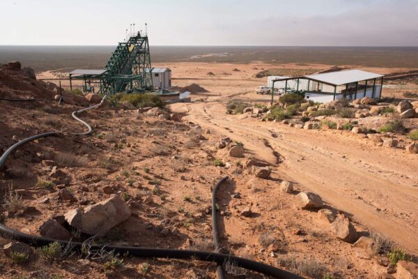 Mỏ đất hiếm Steenkampskraal (SKK), cách thị trấn Vanrhynsdorp ở Western Cape khoảng 50 dặm. (Ảnh: Rodger Bosch/AFP qua Getty Images)